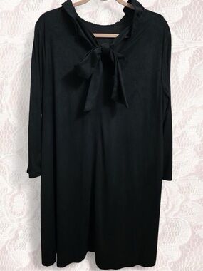 crown & ivy Black Faux Suede Tie-Neck Shift Dress XL